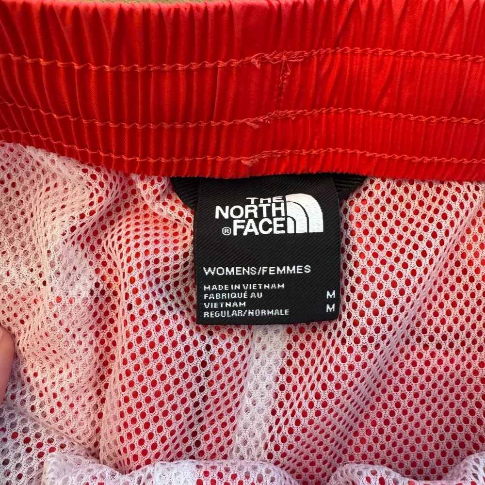 The North Face Women's Red Outline Shorts - Picture 3 of 5